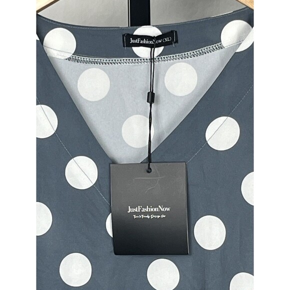 Just‎ Fashion Now Dress Short Sleeve Cut Out Crochet Hem Gray Polka Dot XL NWT - Picture 2 of 3
